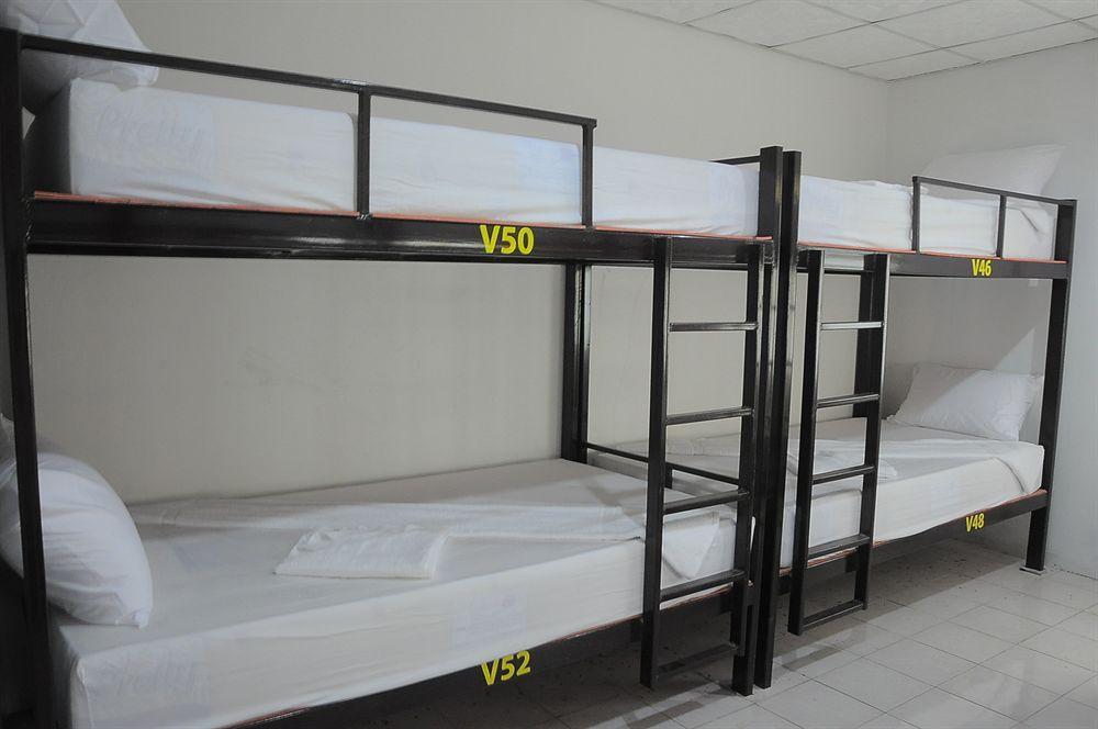 Mickey Hostel Haad Rin Bagian luar foto